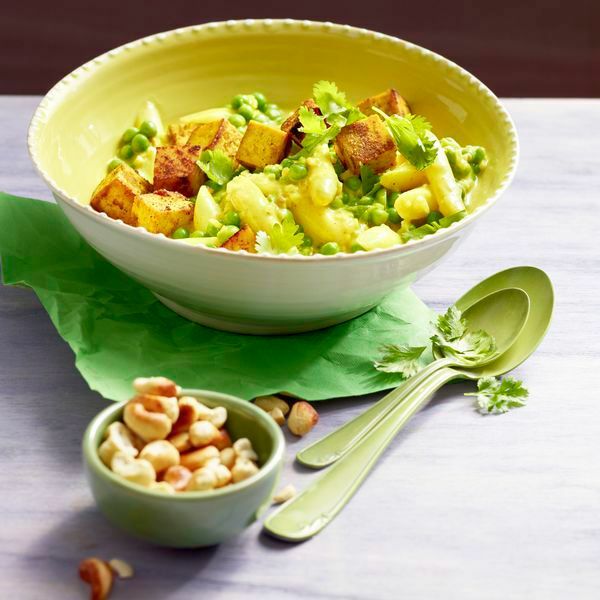Spargel-Erbsen-Curry mit Tofu