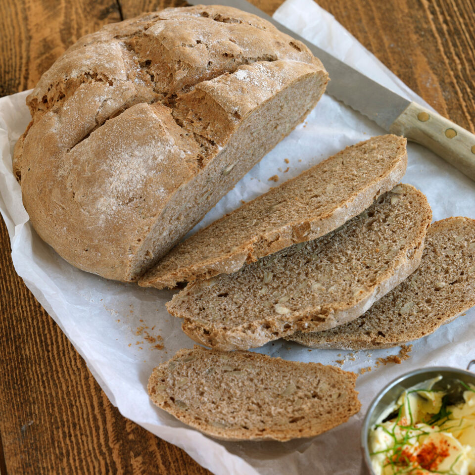 Veganes kerniges Brot für jeden Tag Rezept | Küchengötter Veganes kerniges Brot für jeden Tag Rezept | Küchengötter