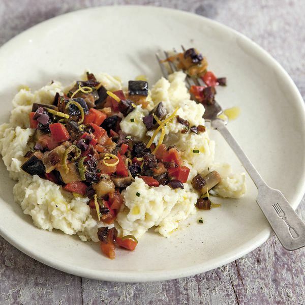 Veganer Kartoffel-Sellerie-Stampf mit lauwarmer Auberginen-Paprika ... Veganer Kartoffel-Sellerie-Stampf mit lauwarmer Auberginen-Paprika ...