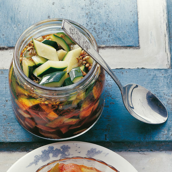 Eingelegte Zucchini mit Kreuzkümmel Rezept | Küchengötter