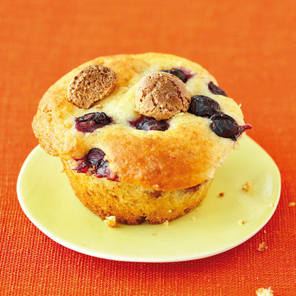 Heidelbeer-Muffins mit Amaretti Rezept | Küchengötter