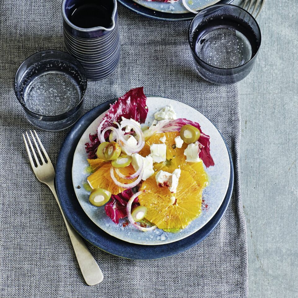 Schneller Orangensalat mit Feta | Low Carb Rezept | Küchengötter Schneller Orangensalat mit Feta | Low Carb Rezept | Küchengötter