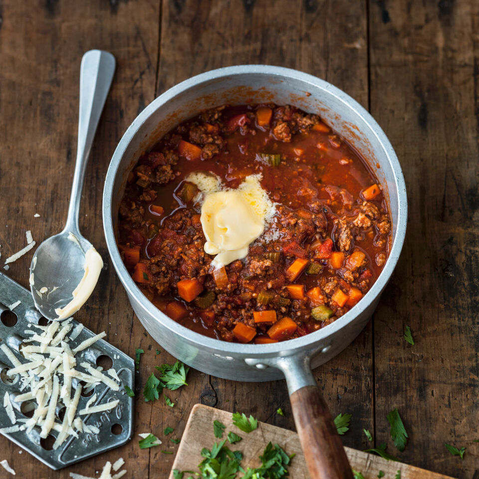 Sauce bolognese mit Rinderhackfleisch Rezept | Küchengötter