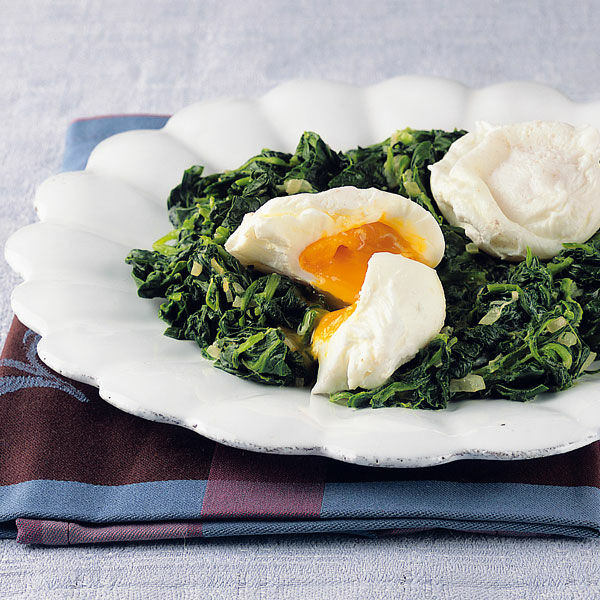Blattspinat mit Eiern Rezept | Küchengötter