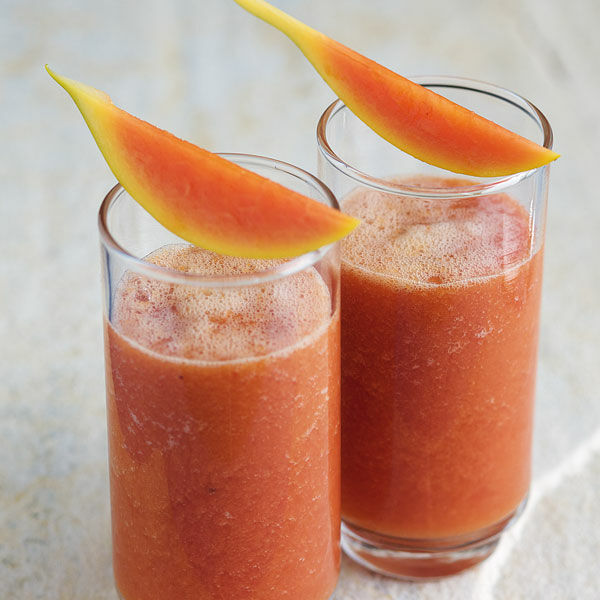 Blutorangen-Papaya-Drink