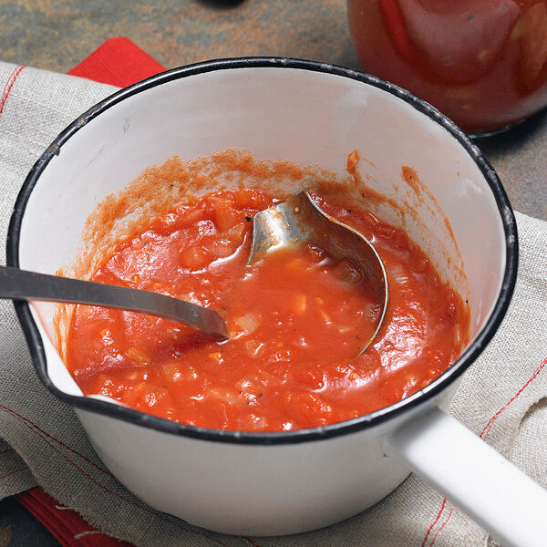 Klassische Tomatensauce Rezept | Küchengötter