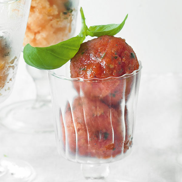 Tomaten-Basilikum-Sorbet Rezept | Küchengötter Tomaten-Basilikum-Sorbet Rezept | Küchengötter