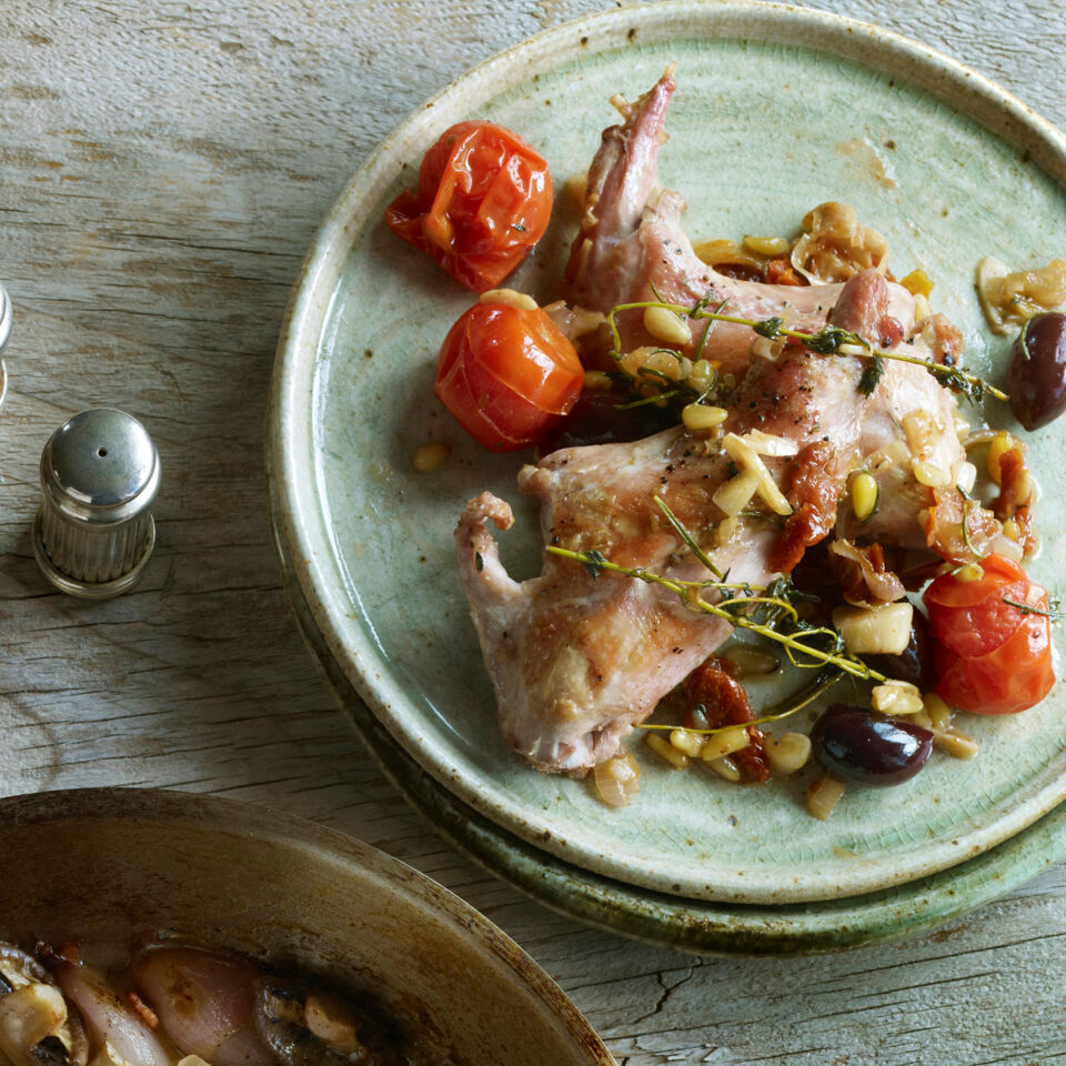 Kaninchen mit Oliven Rezept | Küchengötter Kaninchen mit Oliven Rezept | Küchengötter