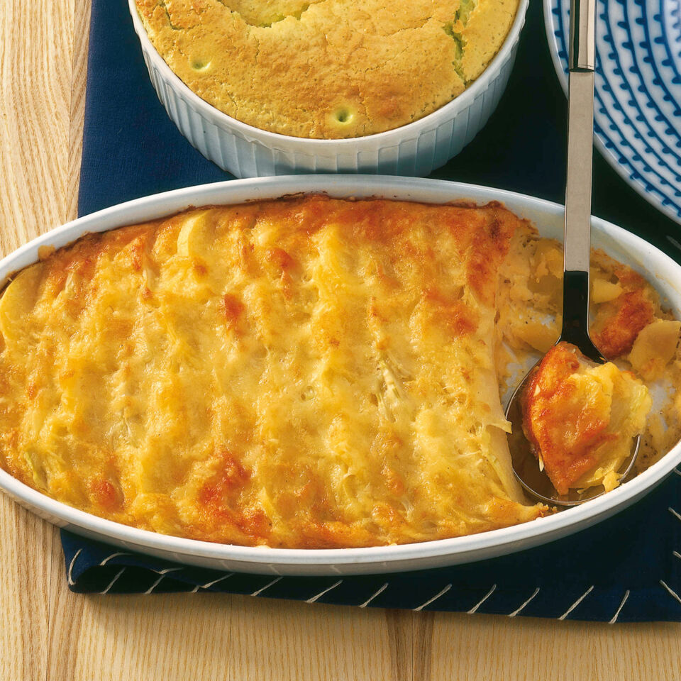 Kohlrabi-Kartoffel-Gratin mit Emmentaler Rezept | Küchengötter Kohlrabi-Kartoffel-Gratin mit Emmentaler Rezept | Küchengötter