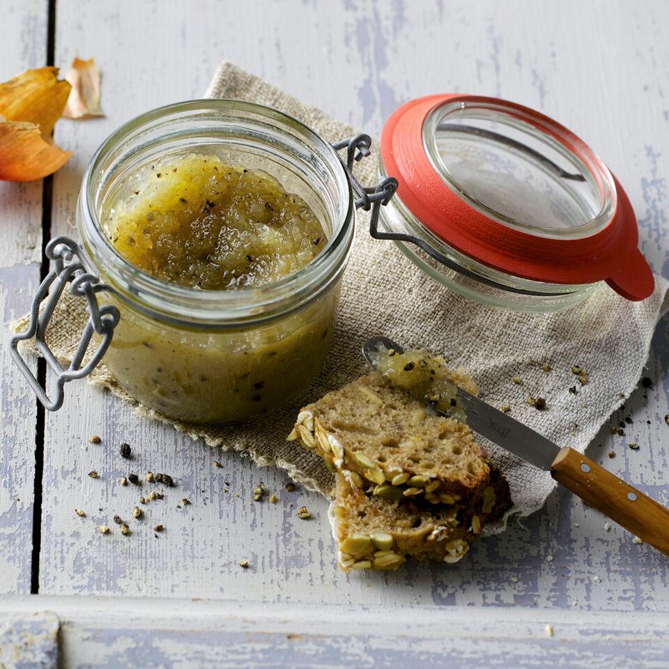 Zwiebelkonfitüre mit Piment Rezept | Küchengötter Zwiebelkonfitüre mit Piment Rezept | Küchengötter