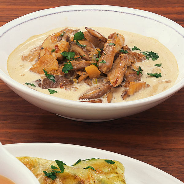 Rahmschwammerl mit Fleischbrühe Rezept | Küchengötter Rahmschwammerl mit Fleischbrühe Rezept | Küchengötter