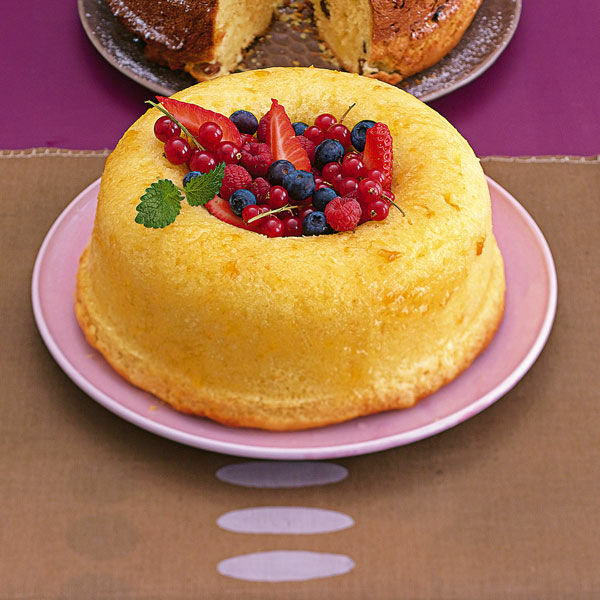 Savarin mit Beeren Rezept | Küchengötter Savarin mit Beeren Rezept | Küchengötter