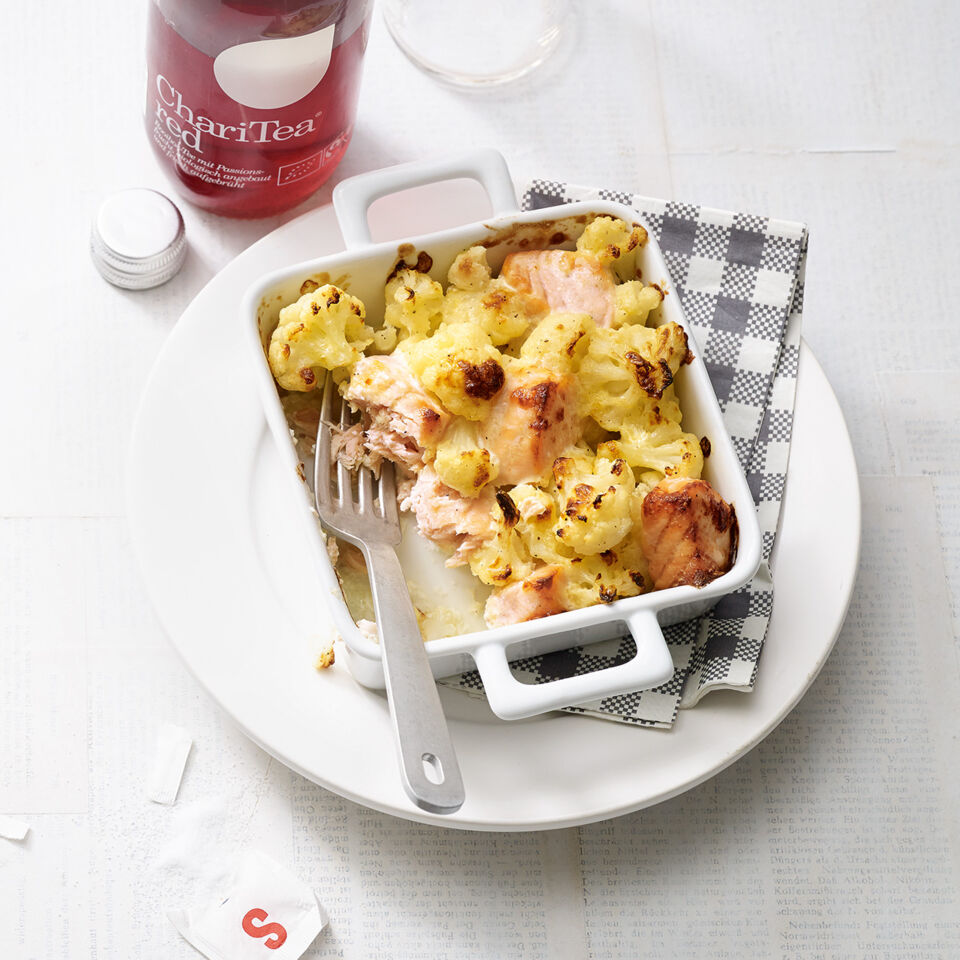 Blumenkohlgratin mit Lachs Rezept (Low Carb) | Küchengötter Blumenkohlgratin mit Lachs Rezept (Low Carb) | Küchengötter